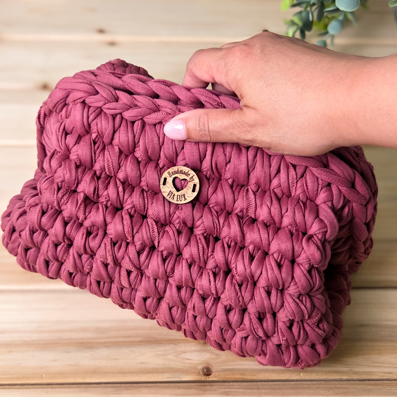 Hibiscus Crochet Clutch-Bag