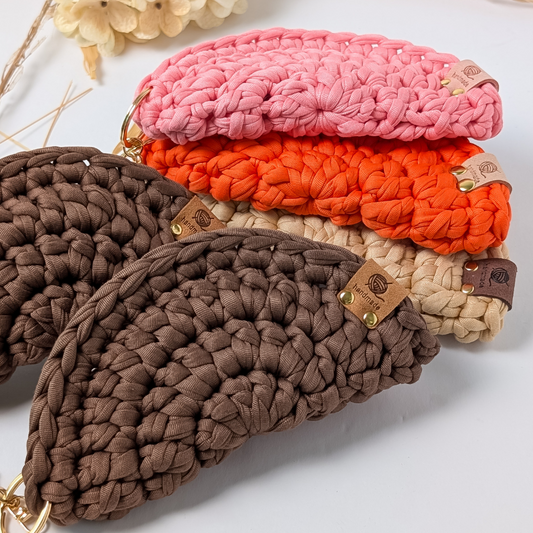 Crochet Sunglass Case with Gold Keychain Hardware