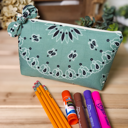 Triangular Bandana Zipper Pouch